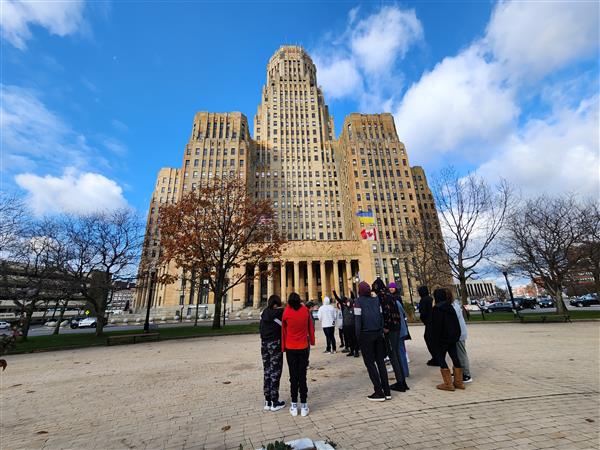 Students in Niagara Square