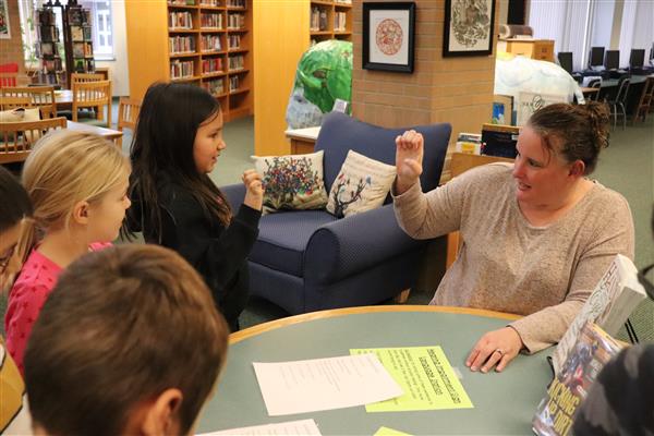 Sign language demonstration