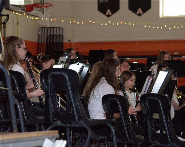 6th Grade Band members