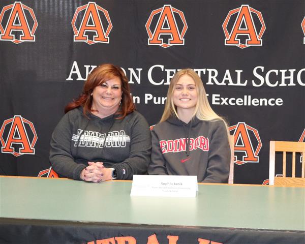 Sophia Janik with mother