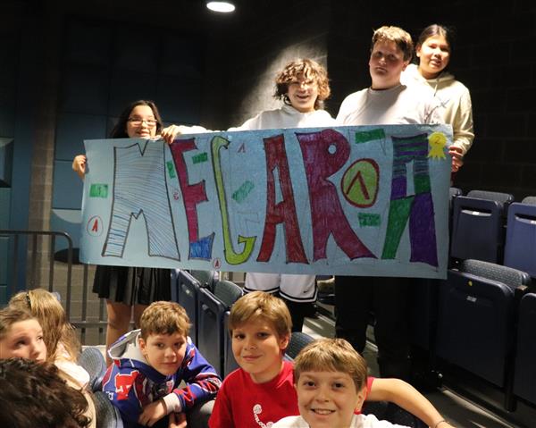 Megara banner bearers