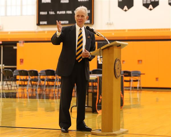 Emcee Jeff Wright