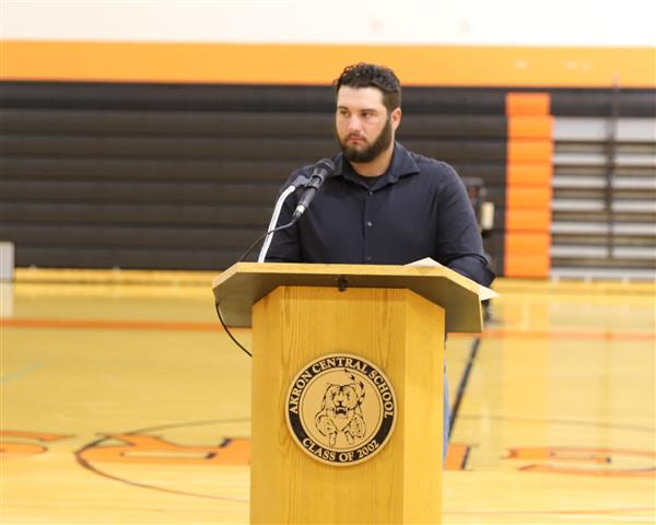 Tommy James addresses audience