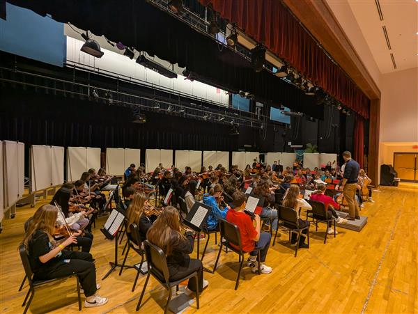 Akron MS Orchestra together with Clarence MS Orchestra