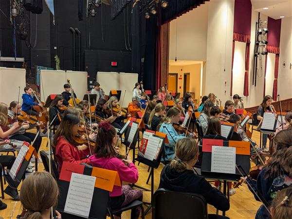 Akron MS Orchestra together with Clarence MS Orchestra
